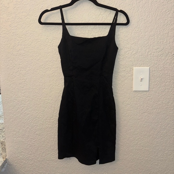 Hello Molly Dresses & Skirts - Hello Molly Square Neck Black Mini Dress!!🦋
